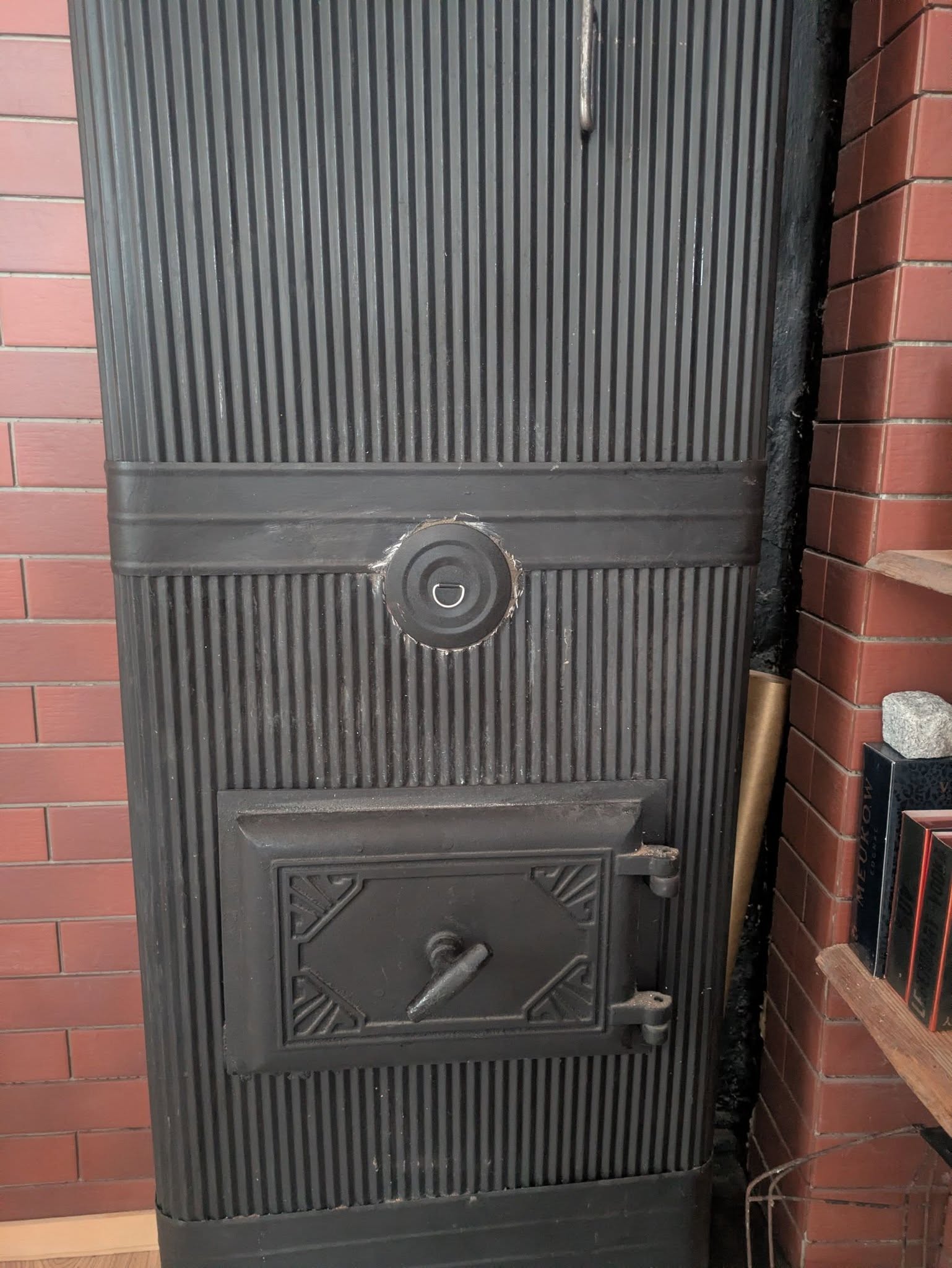 Üks ahi sai lisa luugi ja töötab jälle!